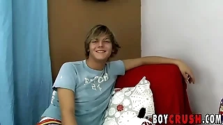 Twink blissful Dillon Samuels receives blowjob while masturbating